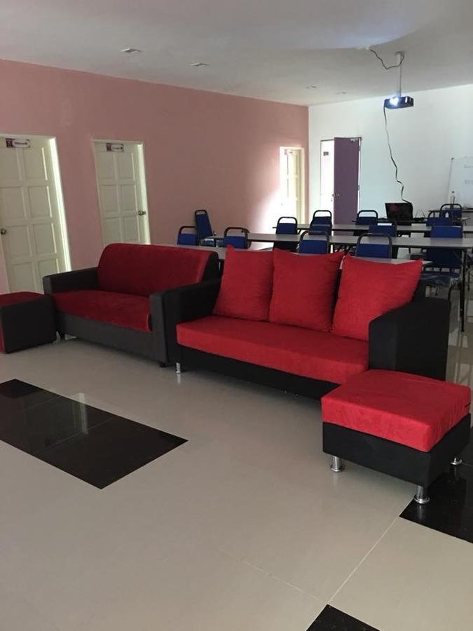 Paka Tamim Seaview Hotel 외부 사진