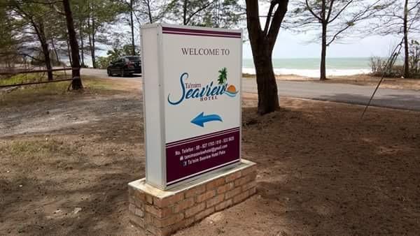 Paka Tamim Seaview Hotel 외부 사진